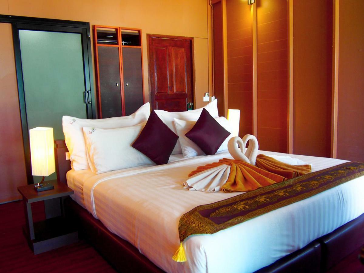 Chareena Hill Resort 3*